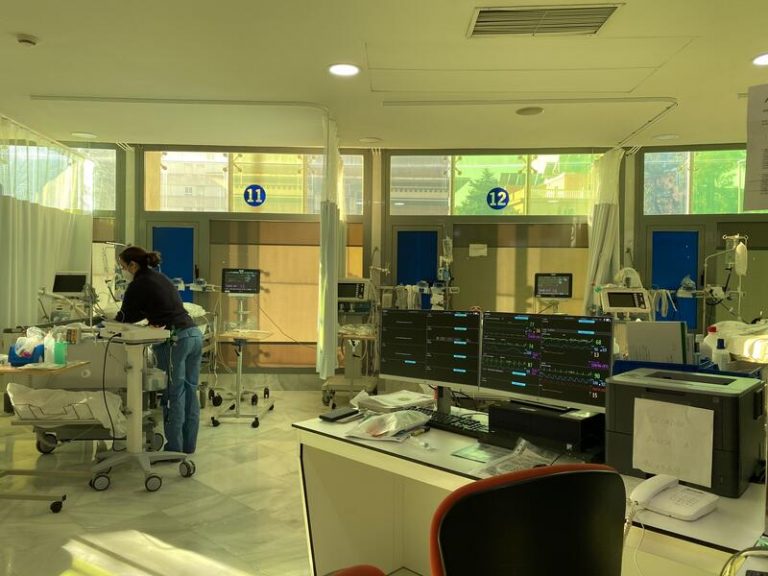 Andalucía suma 98 hospitalizados más hasta situarse en 771