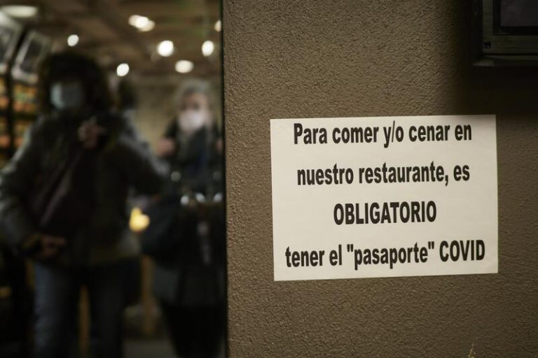 Navarra establece el cierre de establecimientos entre la 1 y las 6 horas