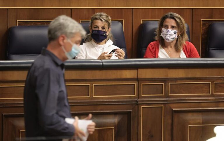 Bildu pide elevar el control ante posibles manipulaciones del mercado eléctrico