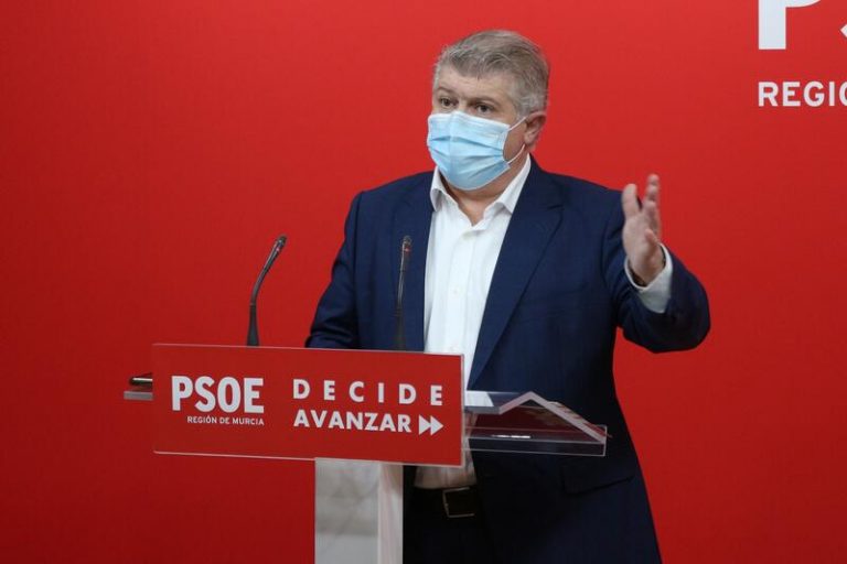 PSRM: «14 inmigrantes contacto estrecho de un caso de Covid quedan libres por la inacción del Gobierno murciano»