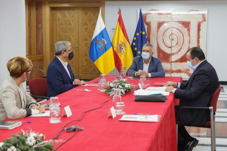Canarias pide al TSJC el toque de queda en ‘Nochevieja’ y Reyes en islas en nivel 2 y 3