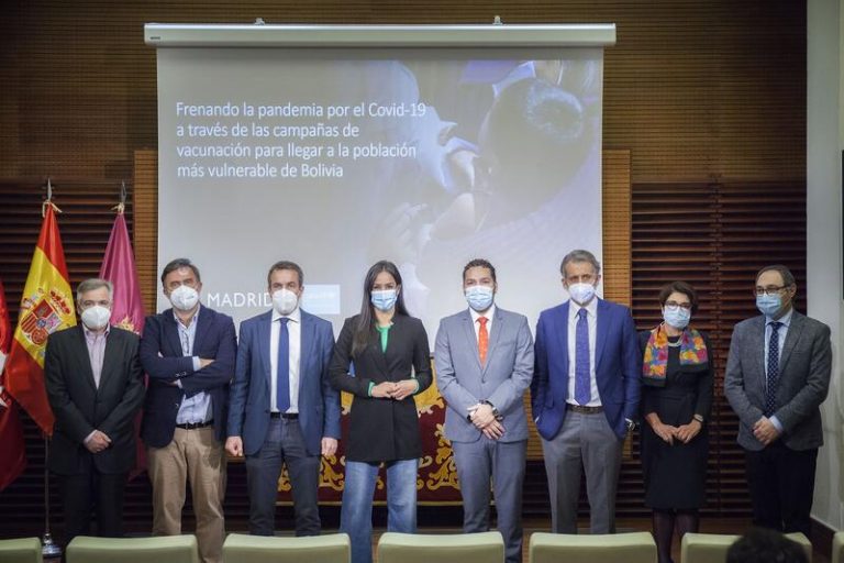 Madrid destina un millón para vacunar a dos millones de personas vulnerables en Bolivia
