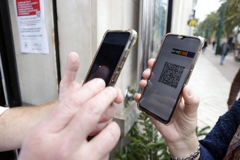 El TSJIB avala la extensión del certificado COVID a toda la restauración en Baleares
