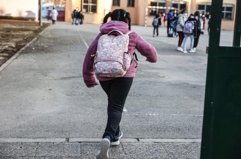 ONG de infancia piden que el cierre de los colegios sea «el último recurso» como medida para frenar la Covid