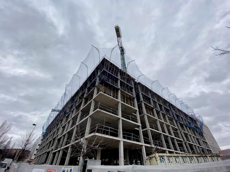 El sector inmobiliario lidera el mercado transaccional español en 2021