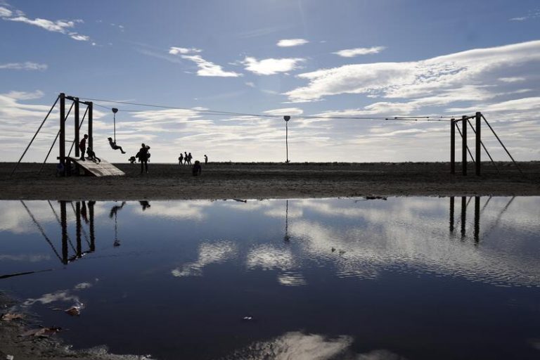 Hoy se va el 2021 entre nieblas, oleaje y asados de calor. El tiempo del 31 de diciembre