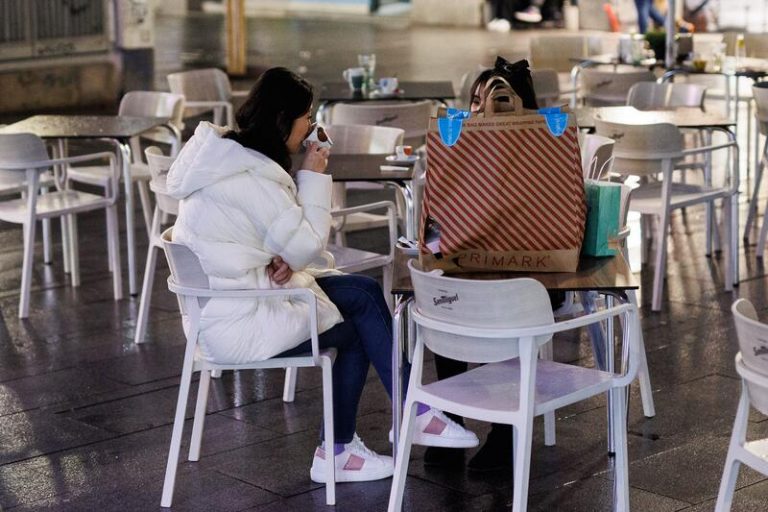 España suma 161.688 casos y 74 muertes por COVID-19