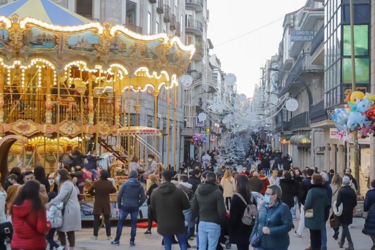 El toque de queda gallego: las reuniones de no convivientes, prohibidas de 3 a 6 hasta el 18 de enero