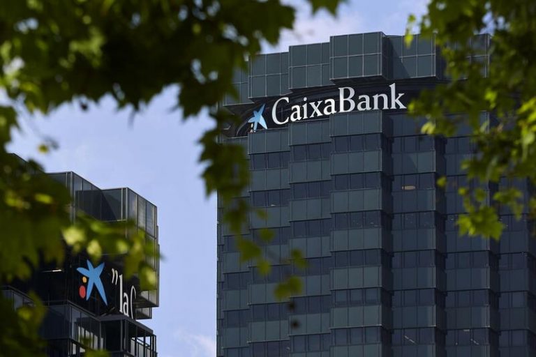 CaixaBank materializa mañana otras 2.700 salidas voluntarias de empleados por el ERE
