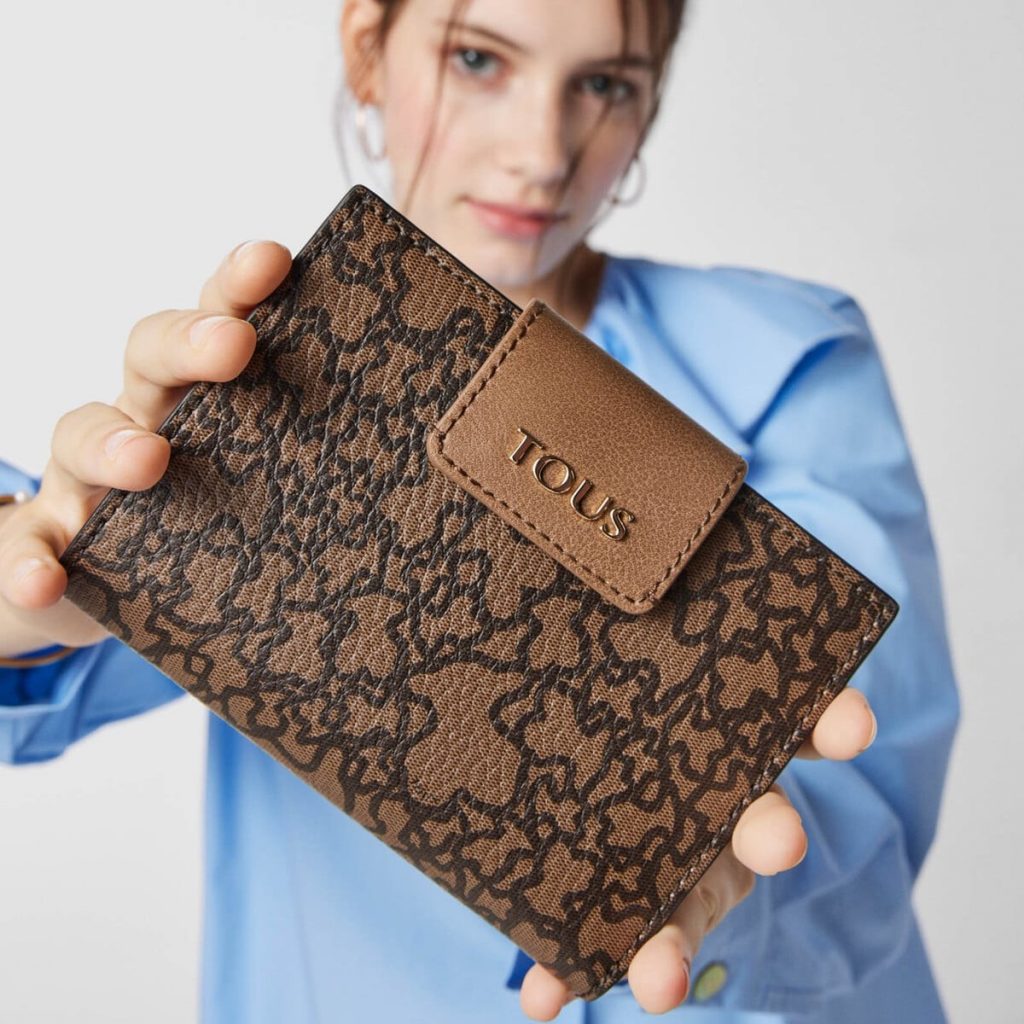 Billetera Pequena Kaos Mini Marron