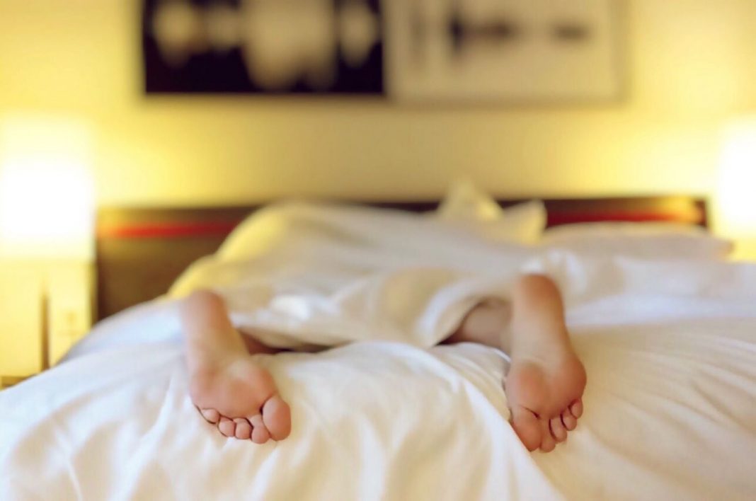 Dormir en pareja o separados, ¿qué es lo mejor?