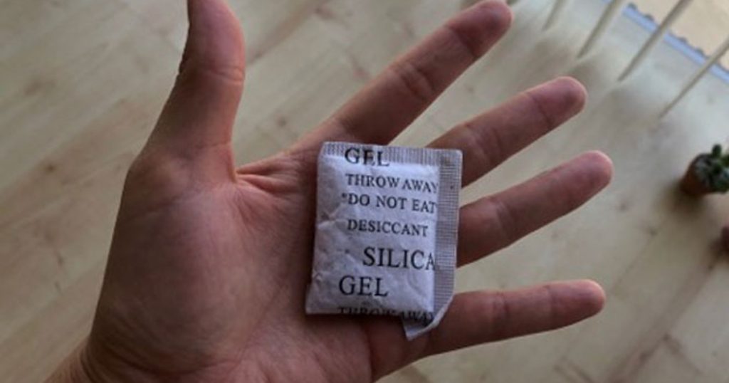 Puedes Usarlos Para Deshacerte De Un Parabrisas Empañado