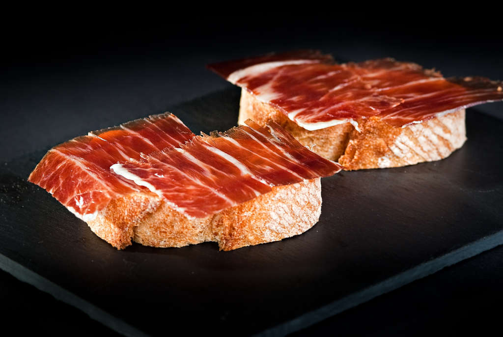 Jamón ibérico de pata negra: estos son los mejores del súper