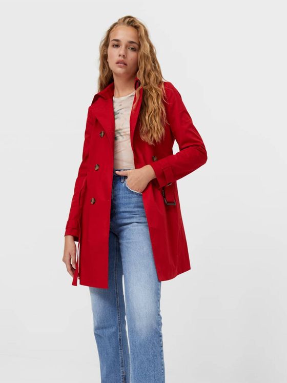 Lo Encantador Del Abrigo Que Vende Stradivarius