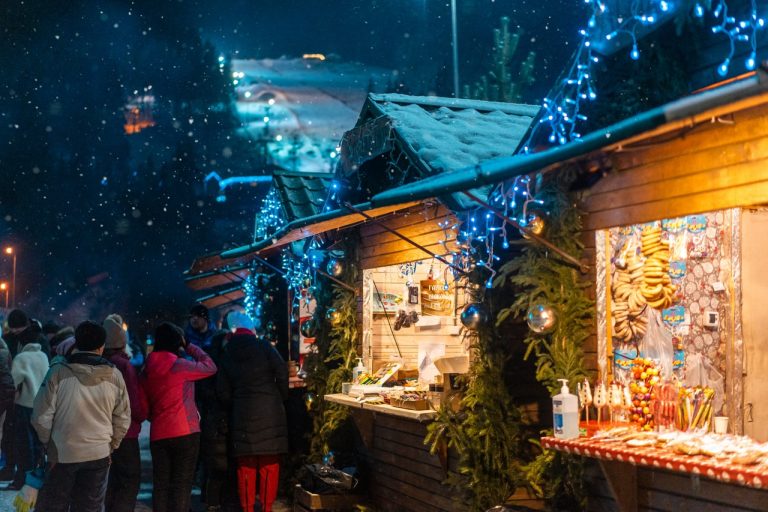 Los 7 pueblos mágicos de España para vivir un cuento de Navidad