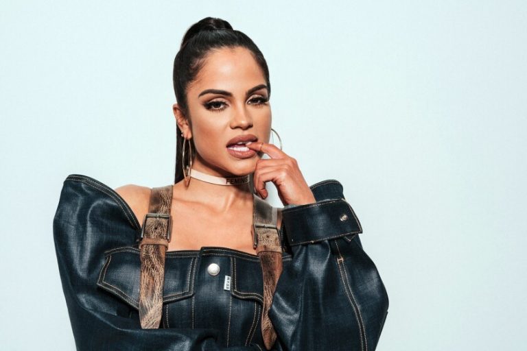 Natti Natasha está ‘Arrebatá’ en su nuevo vídeo