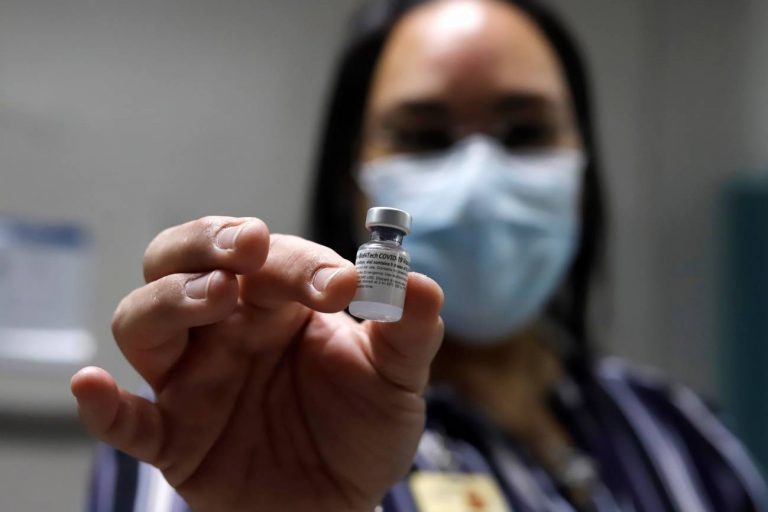 Pfizer o Moderna: ¿qué vacuna es la más eficaz?