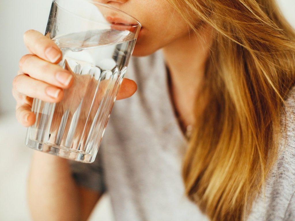 Por Qué Deberías Beber Agua Nada Más Al Levantarte