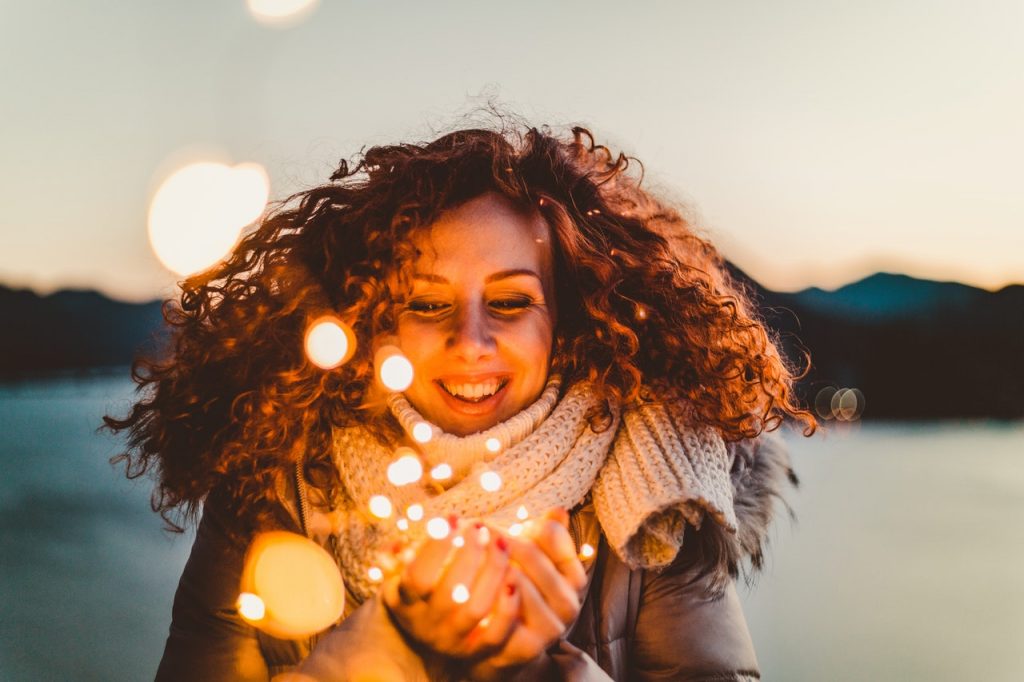 Tú Cuerpo, Tú Mundo: Así Te Impulsa Estar Feliz Todos Los Días