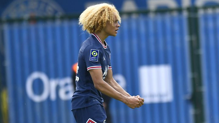 Xavi Simons 4