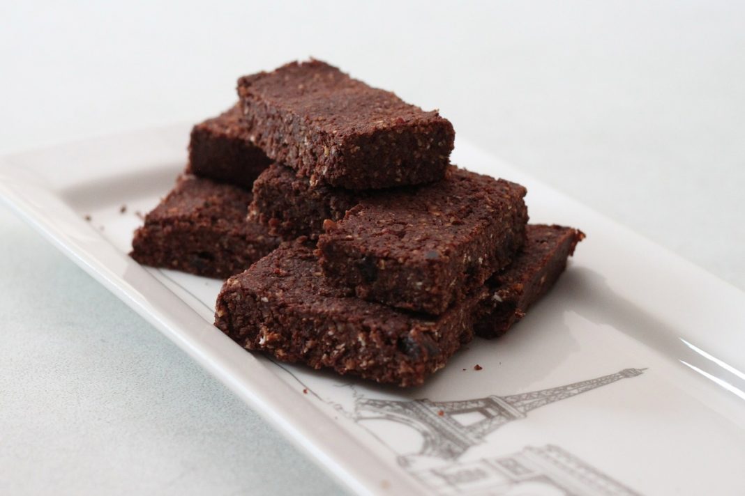 Cómo hacer rápido un brownie sin usar el horno
