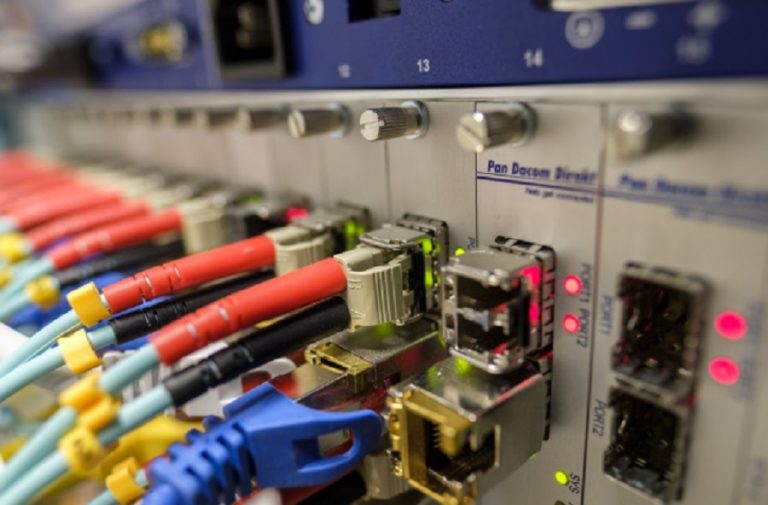 Todo lo que se necesita en redes de telecomunicaciones de voz, datos y fibra óptica