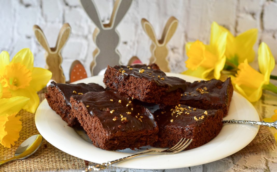 Cómo hacer rápido un brownie sin usar el horno