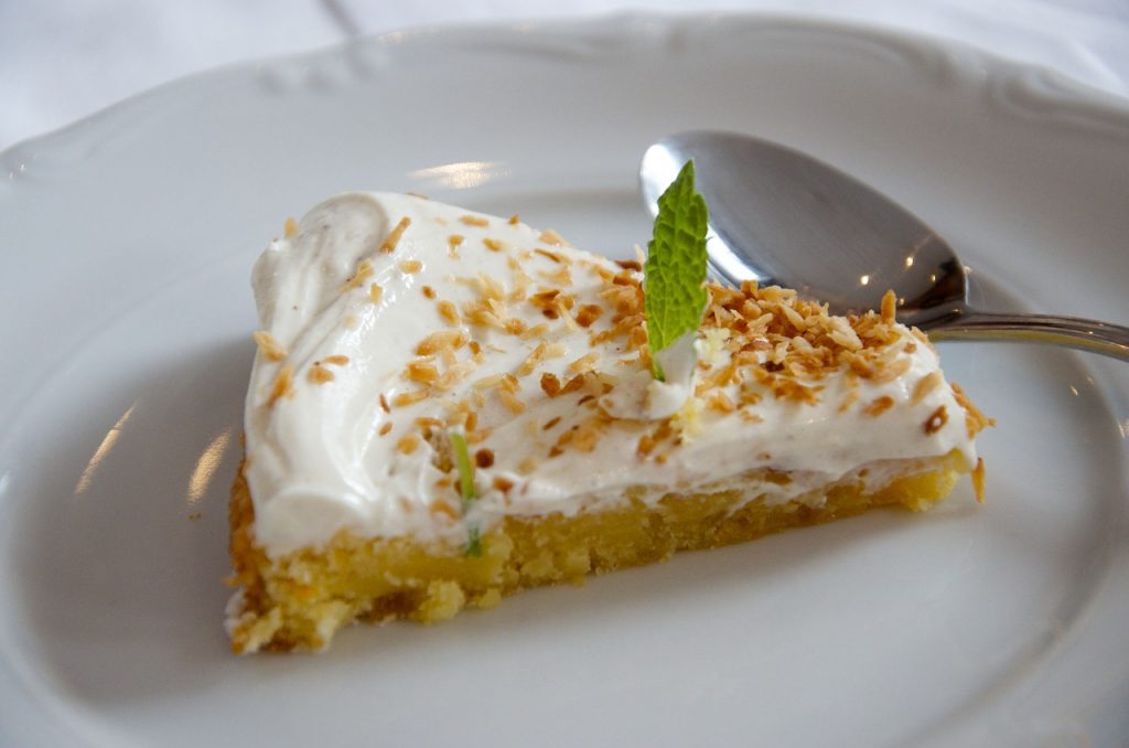 Tarta De Galletas Y Coco: Cómo Montarla Y Que No Se Caiga