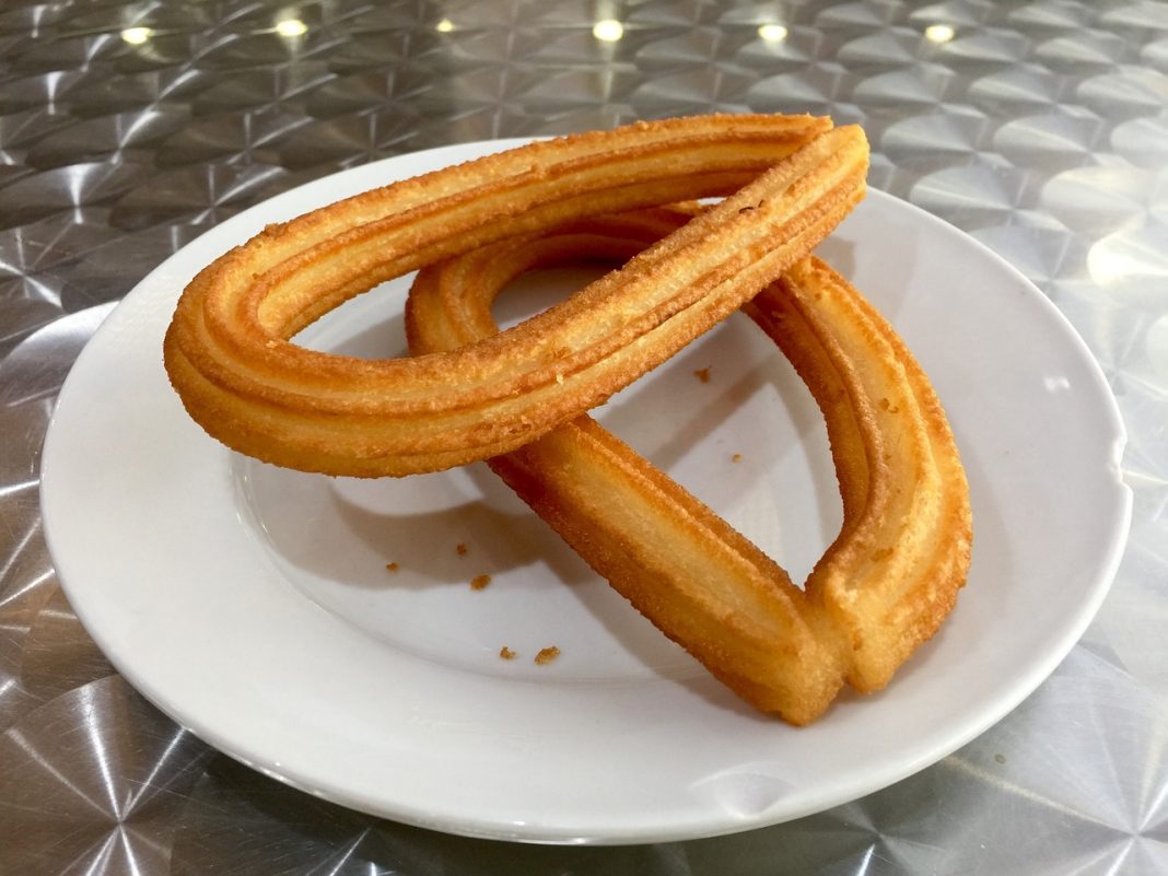 Si quieres hacer churros caseros con forma esto es lo que debes usar