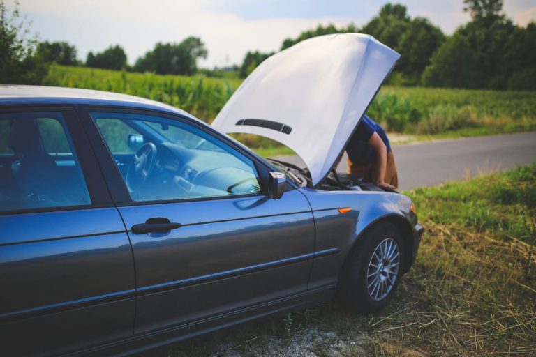 La nueva luz de emergencia V16 que habrá que usar en caso de accidente o avería