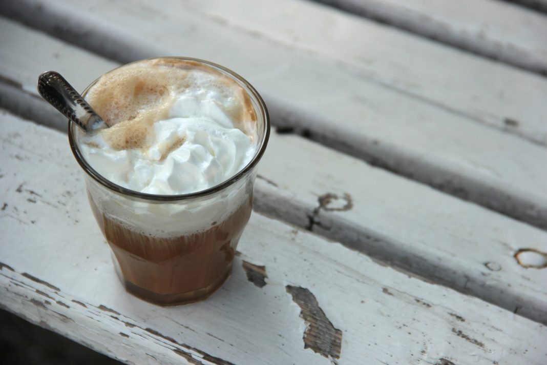 Cómo hacer en casa el Toffee nut latte de Starbucks