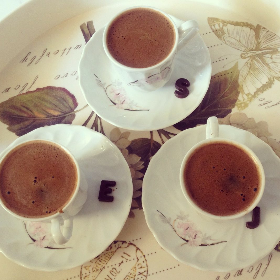 Cómo hacer un brownie a la taza en cinco minutos