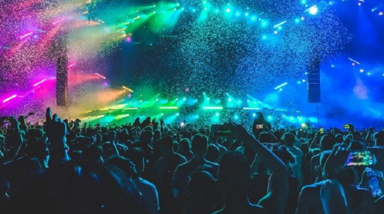 Descubre cómo salir de fiesta por Barcelona de una forma muy original