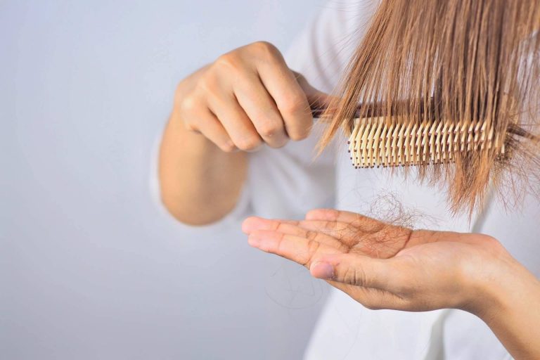 El salón de belleza CharoConector Healthy Style brinda tratamientos para la caída capilar