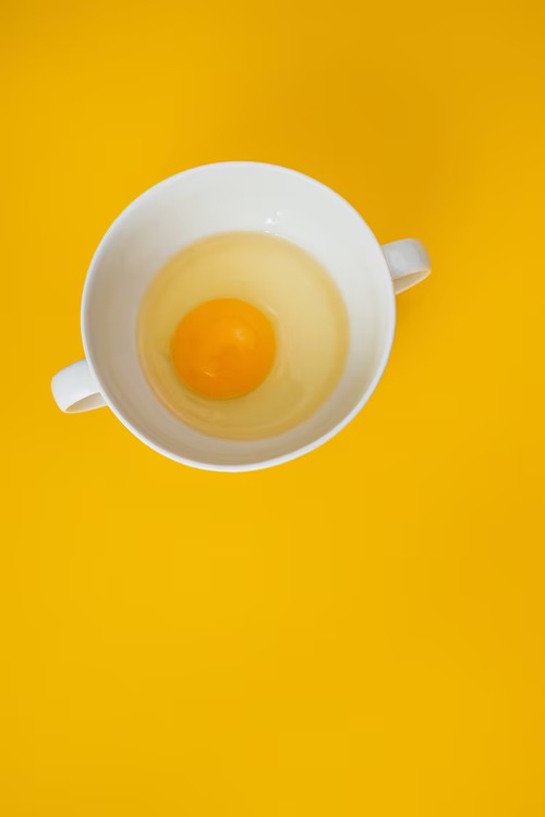 Esto es lo que te pasa si tomas el huevo crudo (o poco cuajado)