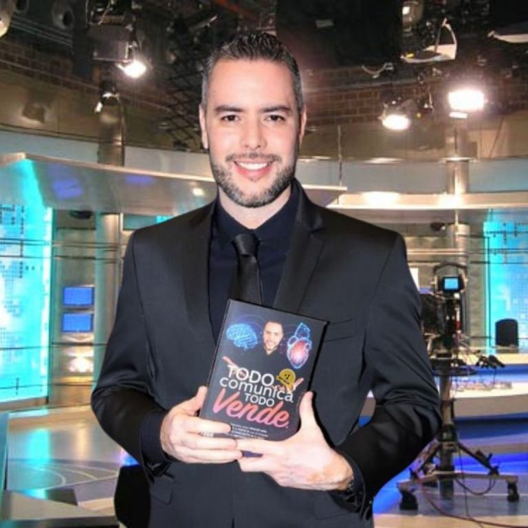 Arranca el año como #1 el libro de Carlos Fernández  ‘Todo Comunica, Todo Vende’ para multiplicar ventas