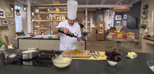 Espárragos con gabardina, la curiosa receta de Arguiñano con la que triunfa