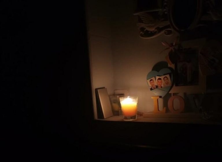 Se cumplen 457 días sin luz en la Cañada Real: «Le decimos a 2022 que no nos rendimos»