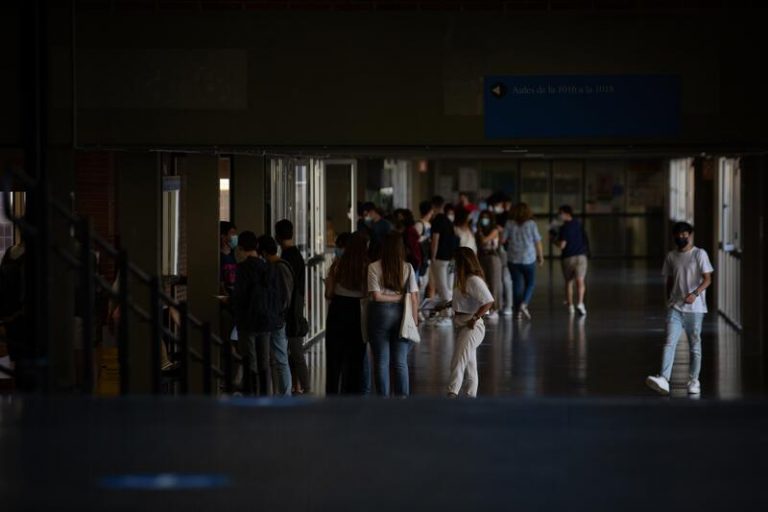 Universitarios piden no retrasar la vuelta a las clases y total presencialidad