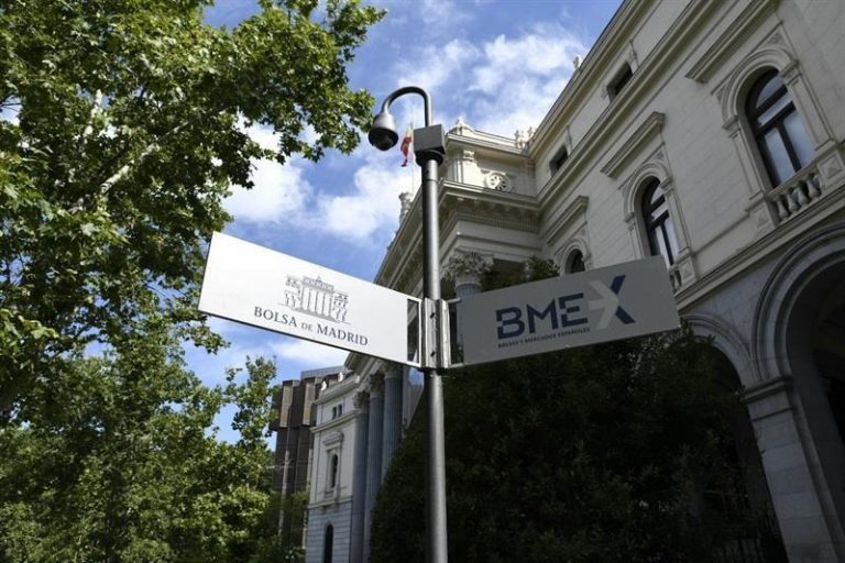 La Bolsa española negocia 378.121 millones de euros en 2021