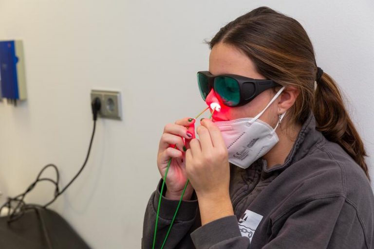 La CUN ensaya un tratamiento que «reduciría al mínimo» el contagio por Covid-19