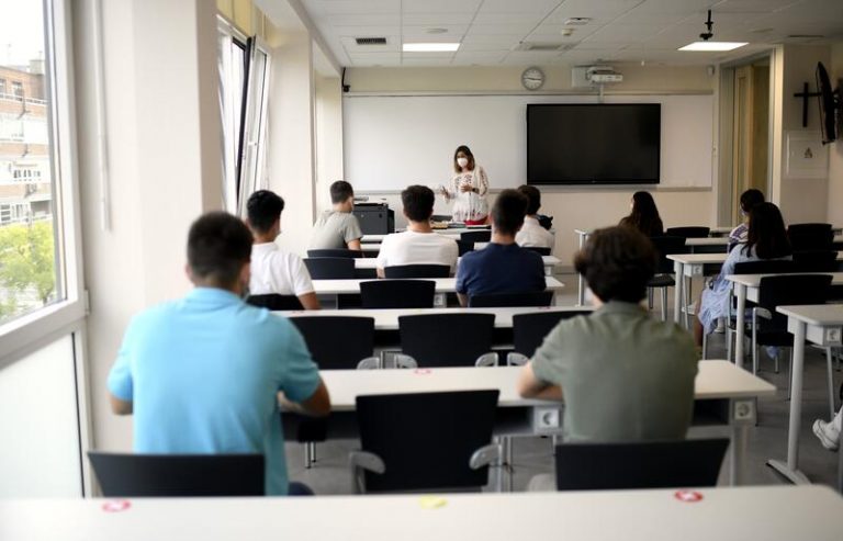 Un estudio concluye que no hay vínculo significativo entre la educación presencial y la incidencia de COVID-19
