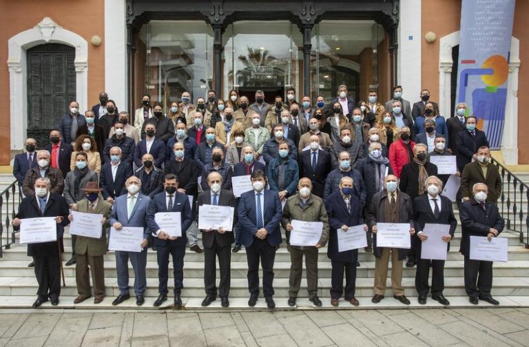Huelva homenajea a todos los que «han repartido felicidad» en sus cien años de Cabalgata de Reyes