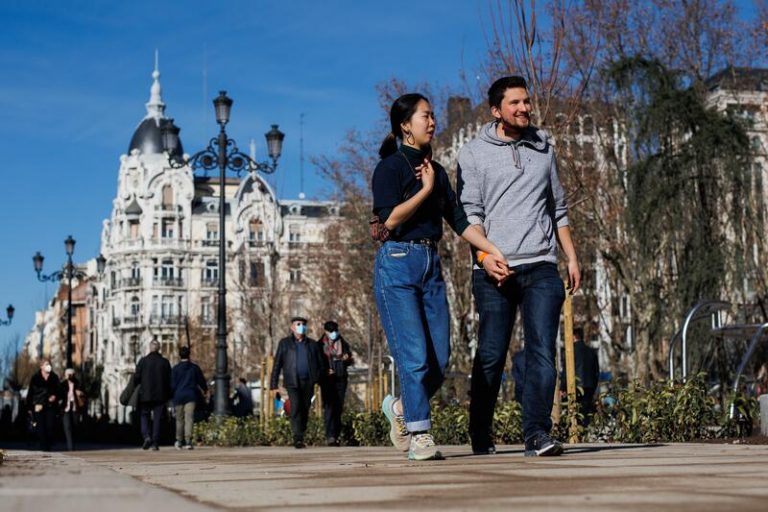 Los datos de Sanidad constatan la rápida sustitución de Delta por Ómicron a final de 2021