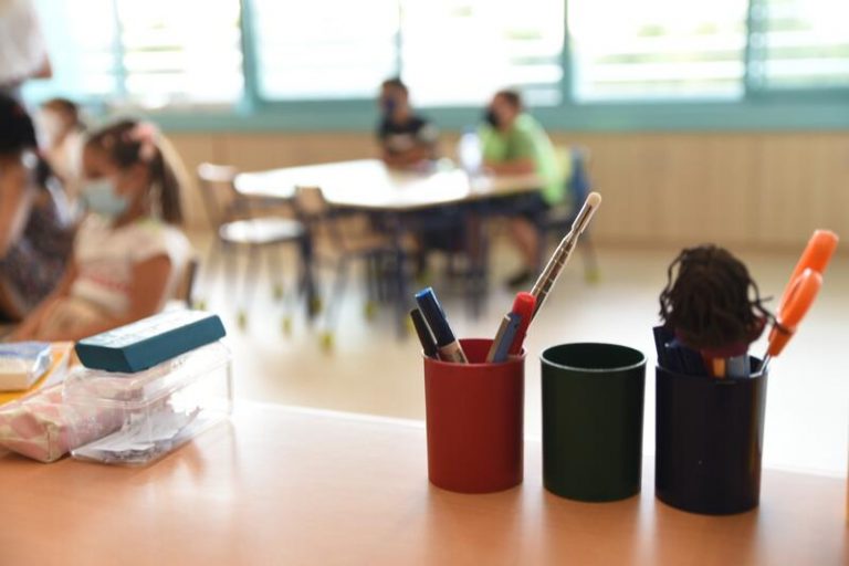 PLIS ofrece asesoramiento a padres que quieran reclamar el 25% de la enseñanza en castellano
