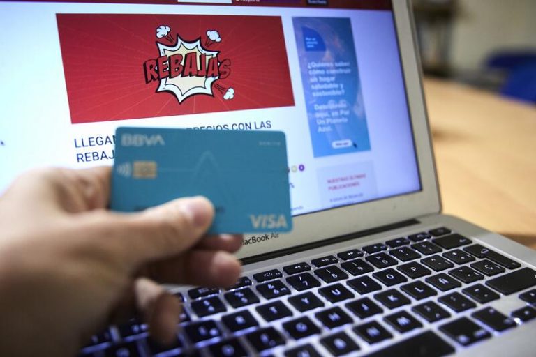 Consumo lanza una campaña sobre los derechos de los consumidores en rebajas