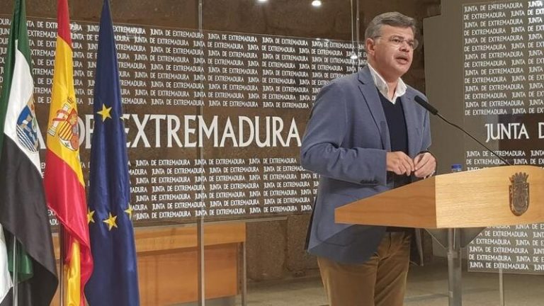Extremadura no ha llegado al pico de la 6ª ola y no adoptará restricciones por tener los hospitales controlados