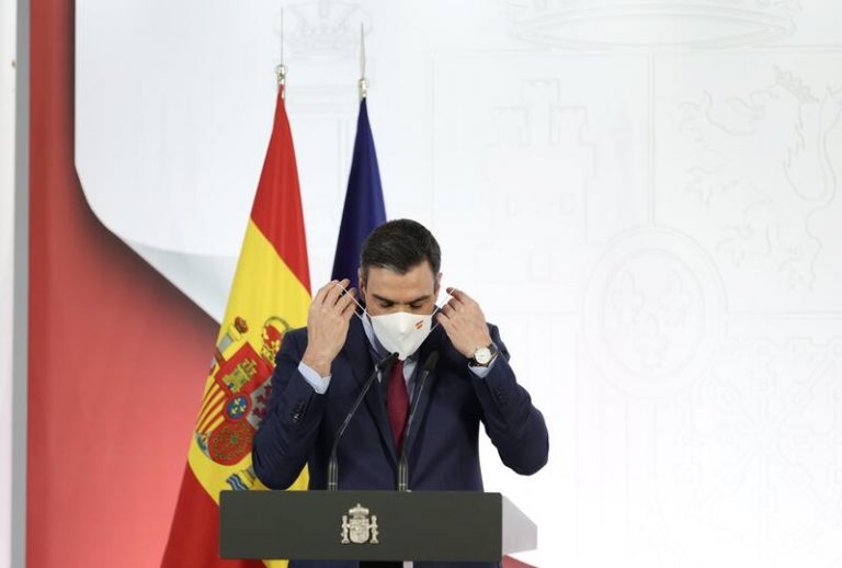 Sánchez asegura que el Gobierno «cumple» con los ganaderos sin citar a Garzón