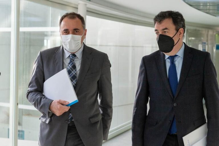 Galicia cree que «es pronto» para hablar de pico de contagios