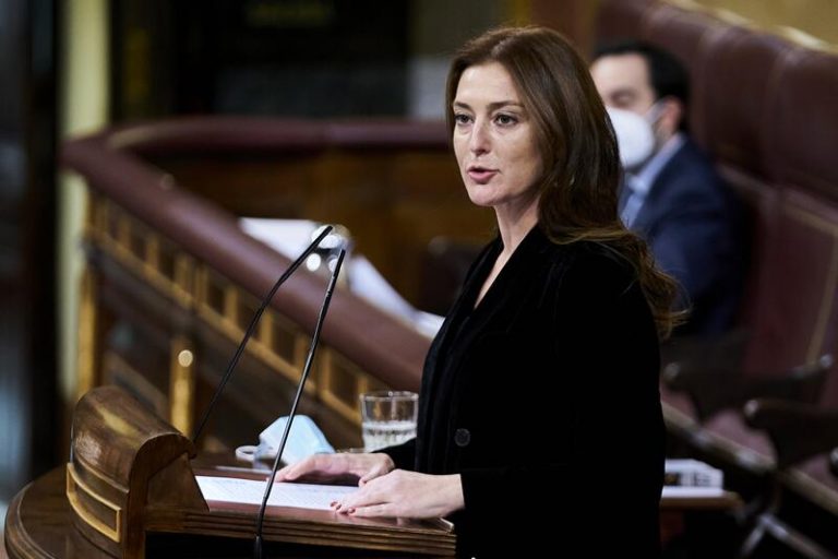 El PP expresa su «decepción» con Albares y advierte de la «irrelevancia absoluta» de España en el exterior